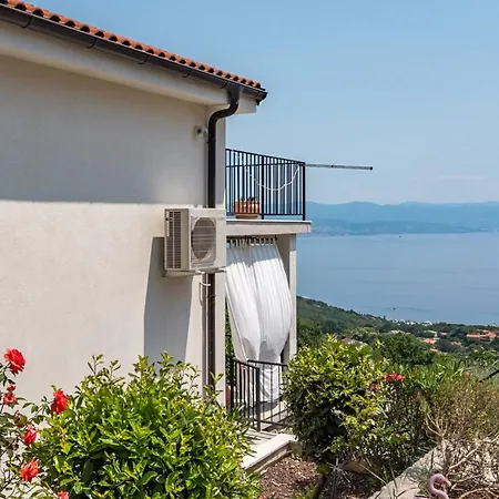 Holiday home In With Seaview, Balcony, Air Condition, Wifi Icici