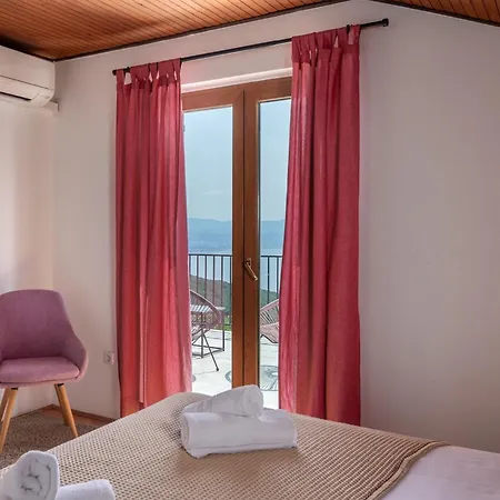 Holiday home In With Seaview, Balcony, Air Condition, Wifi *
