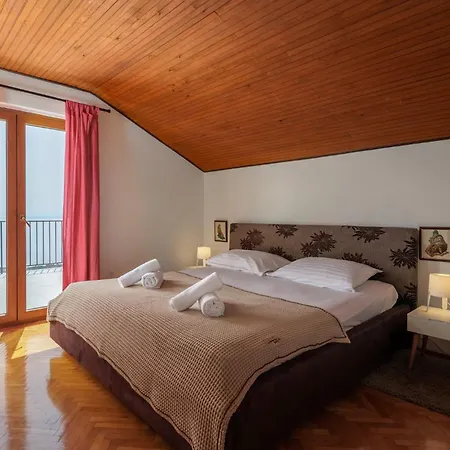 Holiday home In With Seaview, Balcony, Air Condition, Wifi Icici